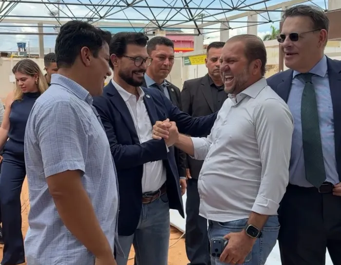  É importante unirmos forças para que as pessoas recebam os serviços de que necessitam (Foto: Assessoria Parlamentar)