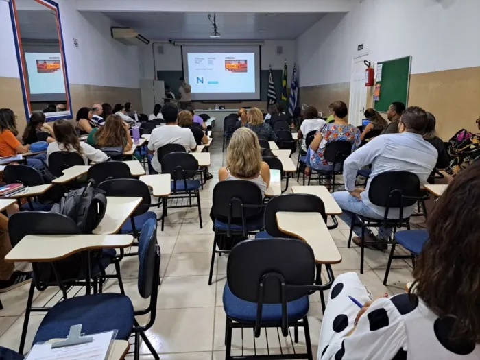 Parada formativa reúne 800 profissionais do ensino fundamental em Araçatuba