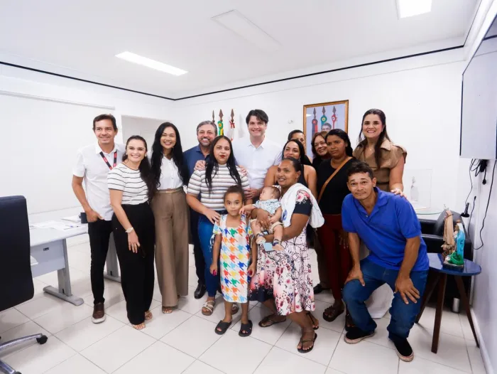 Leo Bezerra entrega novas moradias do ‘Compra Assistida’ e amplia programa para mais de 260 famílias beneficiadas