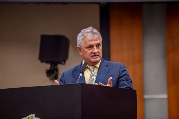 Deputado Dilmar Dal Bosco durante Sessão Ordinária no Plenário das Deliberações Rene BarbourFoto: GILBERTO LEITE/SECRETARIA DE COMUNICAÇÃO SOCIAL