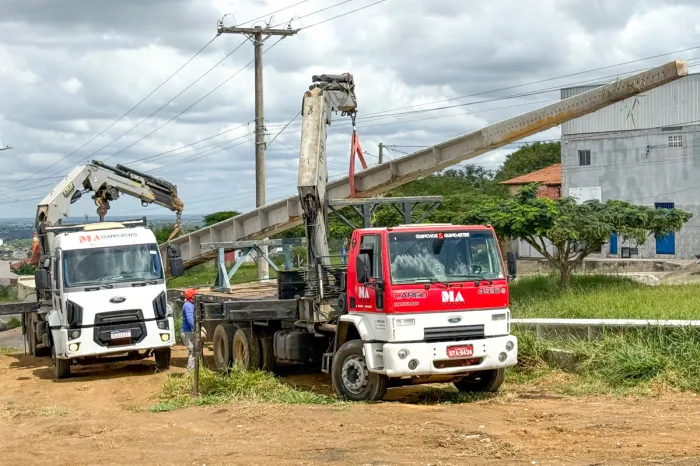 Brilha Conquista: Estádio Murilão ganha iluminação em LED e amplia prática esportiva noturna na Zona Oeste
