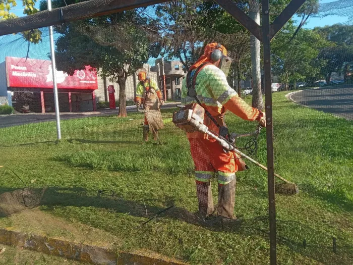 Zeladoria mantém ritmo no feriadão e intensifica serviços em vias e áreas públicas