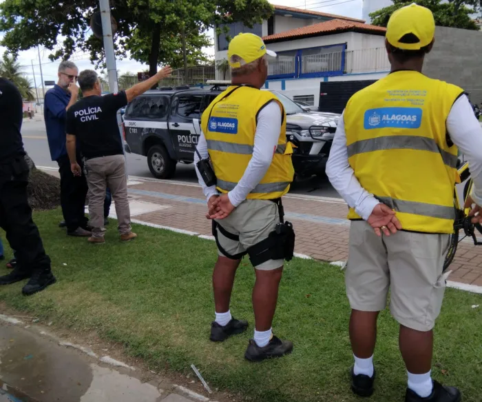 Banhista encontra crânio na orla e aciona o Ronda no Bairro