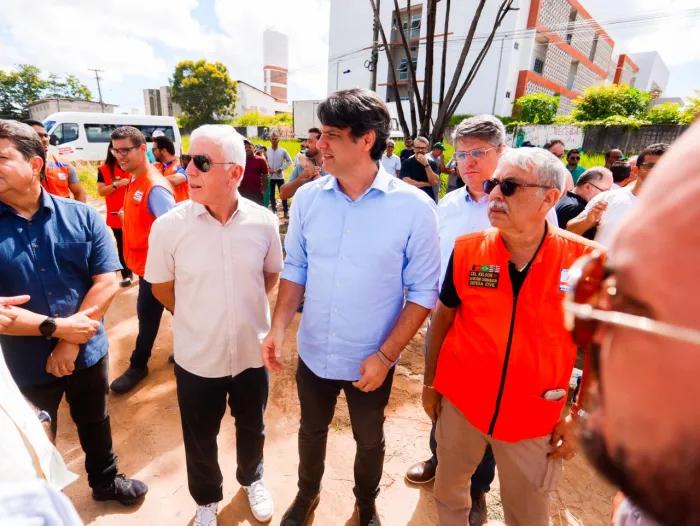 Leo Bezerra inicia operação com mais de 30 máquinas e intensifica zeladoria em João Pessoa