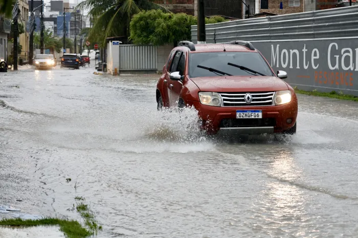 Inmet emite alerta e Defesa Civil coloca equipes em estado de atenção em João Pessoa