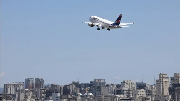 CMN aprova linha de financiamento com recursos do FNAC para o setor aéreo