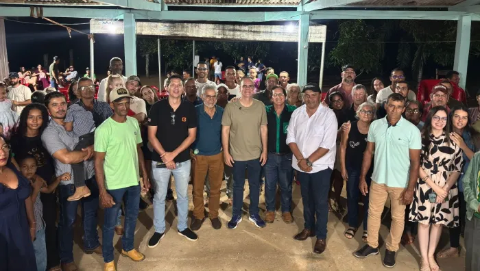  Monte Negro recebe reforço agrícola, o parlamentar entrega equipamentos para impulsionar a produção rural no município (Foto: Ray Natalisson | Assessoria Parlamentar)