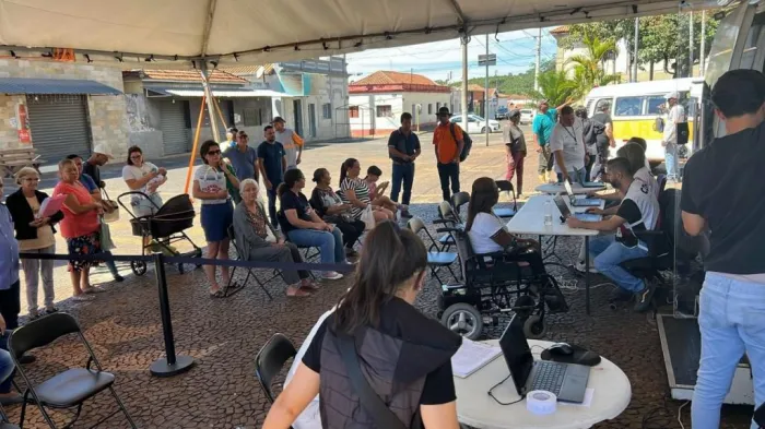 Os atendimentos ocorrem mediante agendamento prévio ou ordem de chegada