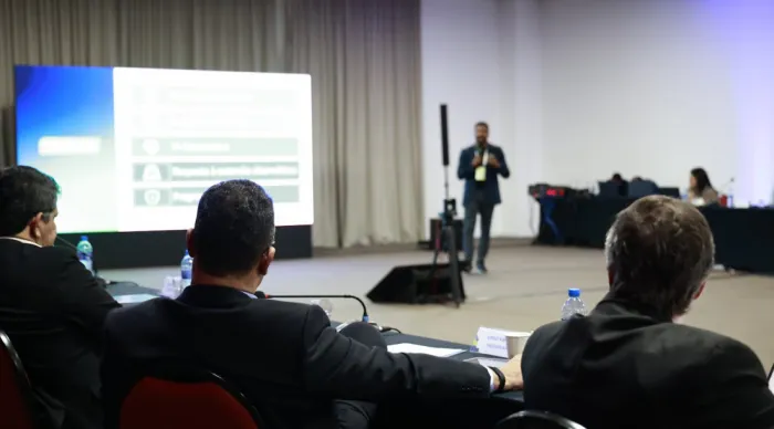 Emgetis amplia articulação nacional em tecnologia pública durante reunião da Abep-Tic em Goiás