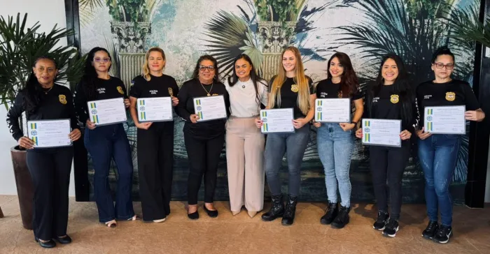  Durante a solenidade, a parlamentar ressaltou a importância de reconhecer a atuação das servidoras que atuam na área (Foto: Assessoria parlamentar)