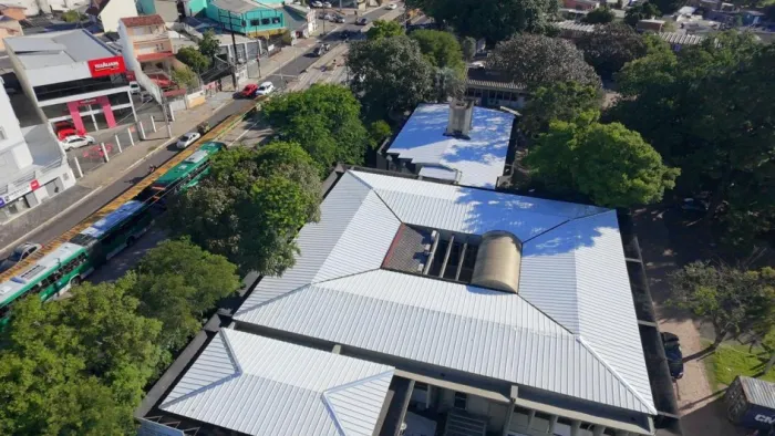 Hemocentro, em Porto Alegre, recebeu investimento de R$ 530,6 mil para manutenção na cobertura -Foto: Roberta Nascimento/Ascom SOP