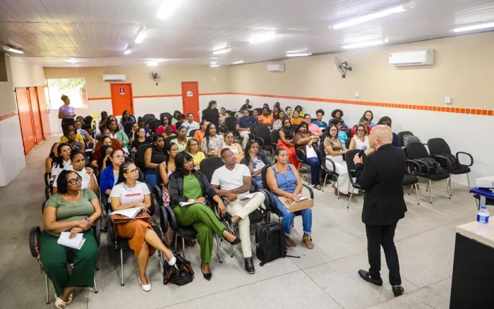 Candeias: Atendentes da Saúde passam por treinamento de autorresponsabilidade