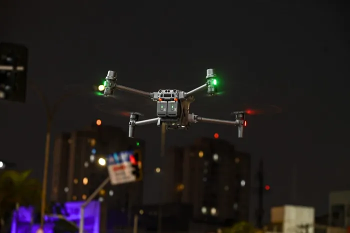 Ao todo, a Operação Impacto Quebra-Vidro desta sexta mobilizou mais de 200 policiais militares em 126 pontos da capital, com uso de 15 drones