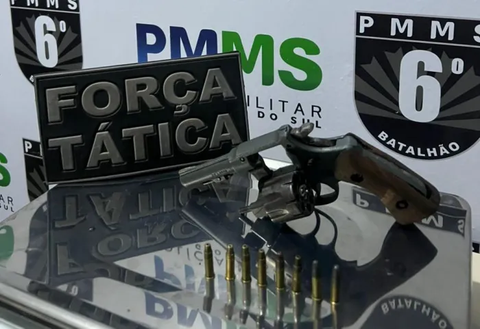 Polícia Militar Prende Autor por Porte Ilegal de Arma Após Tentativa de Fuga em Corumbá