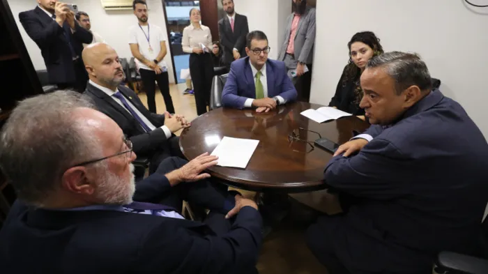 Reunião ocorreu no início da tarde desta segunda-feira (27). - Créditos: Valdir Amaral/Alep