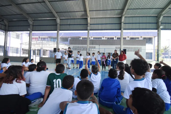 Ação educativa sobre libras promove inclusão em escolas municipais