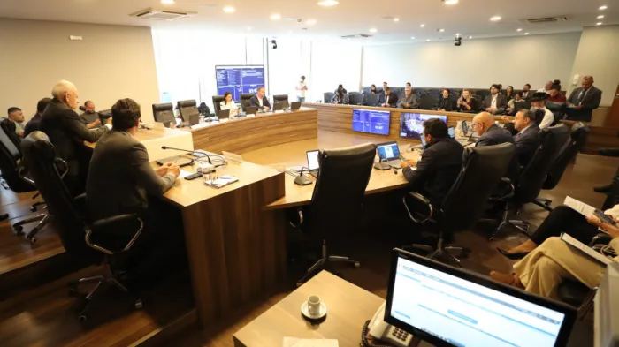 Reunião ocorreu no início da tarde desta segunda-feira (27), no Auditório Legislativo. - Créditos: Valdir Amaral/Alep