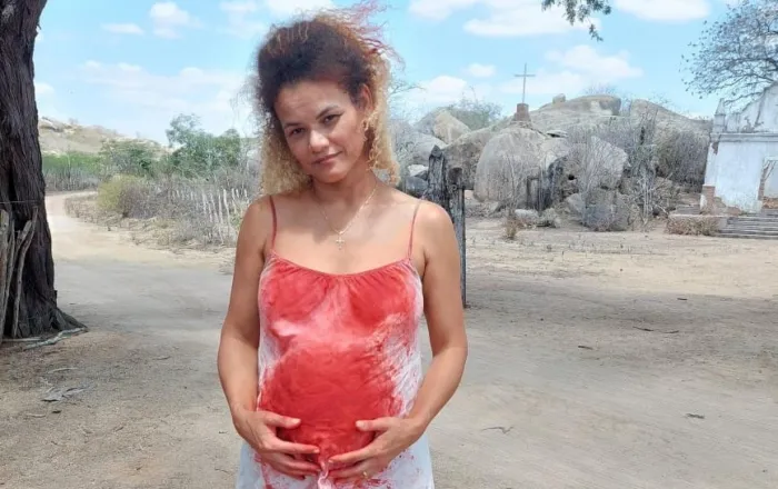 Ane em Cabaceiras, Paraíba, local onde a série foi filmada - Acervo Pessoal