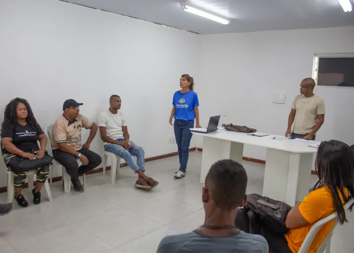Reunião com arte-educadores fortalece ações pedagógicas e culturais na rede municipal