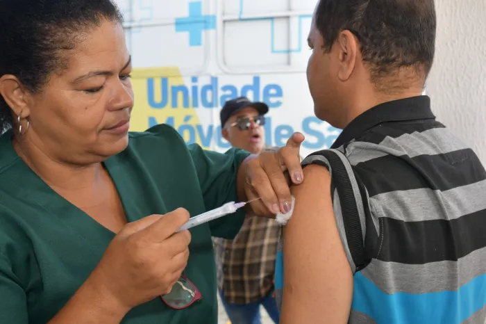 Alagoinhas intensifica vacinação com ações extramuros durante a Semana Mundial da Imunização