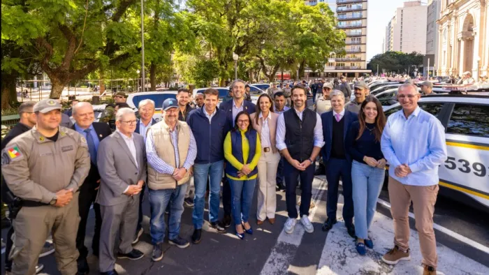 Governador Eduardo Leite entrega 30 novas viaturas à Brigada Militar