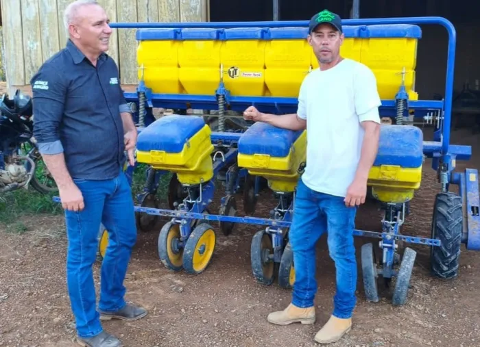  Ezequiel Neiva ao lado do presidente da Apruma, Helder Elvis da Silva (Foto: Nilson Nascimento | Assessoria Parlamentar)