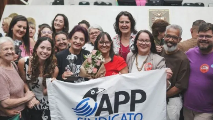 Em sua manifestação, a parlamentar reforçou a defesa da valorização dos profissionais da educação e chamou atenção para as condições de trabalho enfrentadas pela categoria. - Créditos: Divulgação/Assessoria Parlamentar