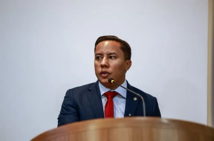 Raimundo Penha cobra diálogo da Secretaria Municipal de Trânsito e Transporte