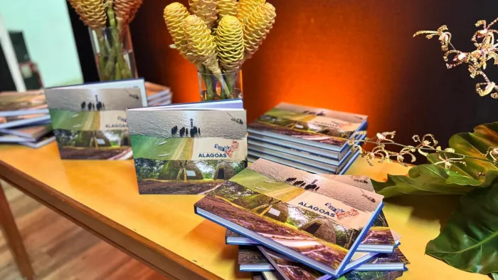 Obra reúne uma análise de dados do estado e apresenta a influência dos programas públicos estaduais no desenvolvimento de Alagoas. - Ascom Serfi