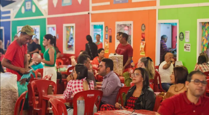 Funcap divulga cronograma das próximas etapas do edital para concessão de uso de espaços comerciais do Arraiá do Povo e Vila do Forró 2026