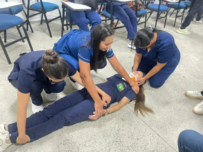 Samu recebe visita técnica de futuros enfermeiros de Centro Universitário