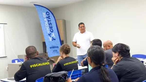 Formação aborda fundamentos do Direito Administrativo