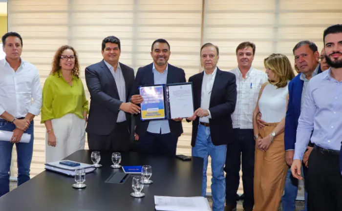 Governador Wanderlei Barbosa assina contrato com o Hospital de Amor para ampliar tratamento oncológico em Palmas, com início em até 60 dias - Foto: Aldemar Ribeiro/Governo do Tocantins