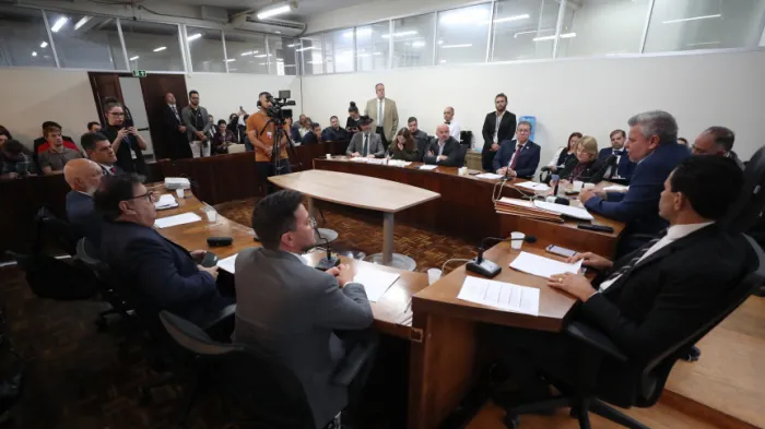 Reunião ocorreu na manhã desta terça-feira (28), na Sala das Comissões da Assembleia. - Créditos: Valdir Amaral/Alep