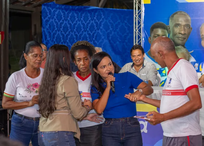 Bolsa EJA garante auxílio mensal de R$ 200 reais para estudantes da rede municipal de Lauro de Freitas