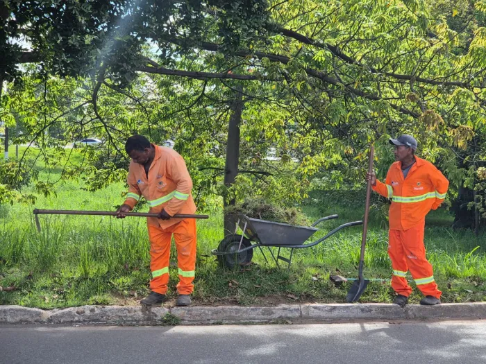 SSAM: Equipes intensificam serviços de limpeza na cidade