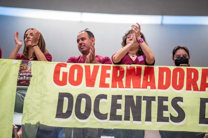 Deputados discutem crise na Universidade do Distrito Federal