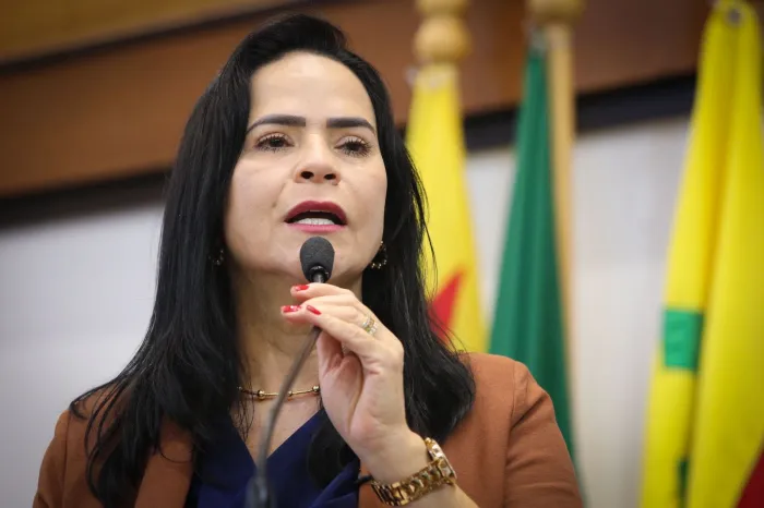 Maria Antônia parabeniza municípios pelos 34 anos de emancipação e cobra reforço na saúde do interior