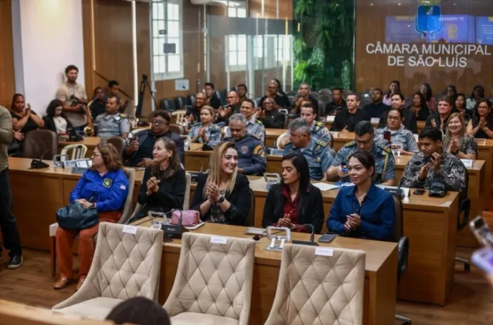 Câmara Municipal homenageia oito anos do programa Universal nas Forças Policiais