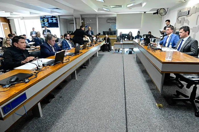 O texto recebeu parecer favorável do senador Efraim Filho - Foto: Geraldo Magela/Agência Senado