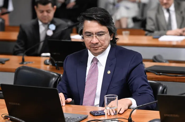 O senador Giordano é o autor do projeto, que ainda terá de passar por nova votação na Comissão de Assuntos Sociais (CAS) - Foto: Carlos Moura/Agência Senado