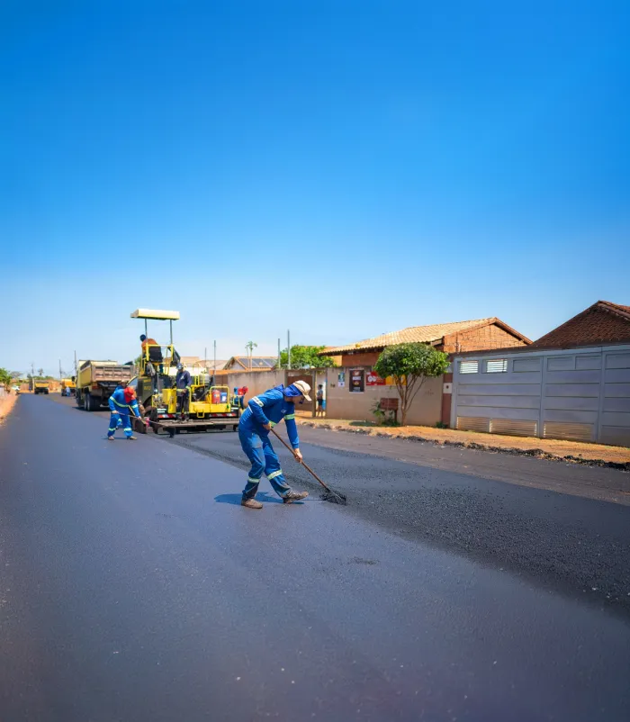 Prefeita assina com a bancada federal mais R$ 100 milhões para asfalto