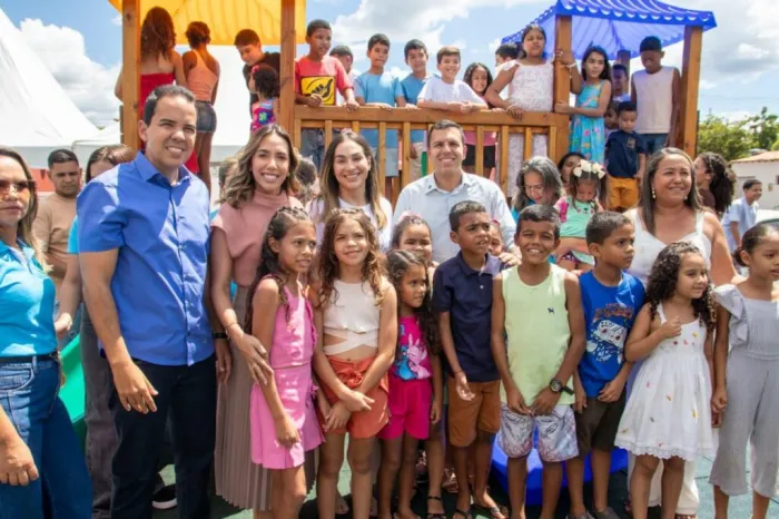 Seduc e Pacto pelas Crianças participam da entrega de mais uma brinquedopraça em Coronel José Dias