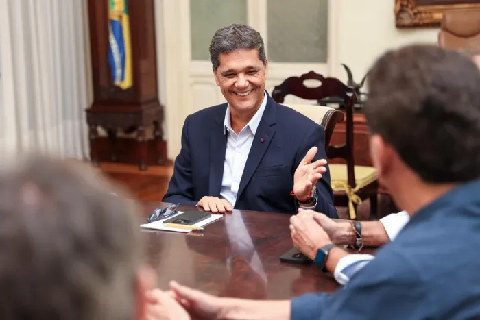 Governador Ricardo realiza primeira reunião de trabalho com o secretariado no Palácio Anchieta