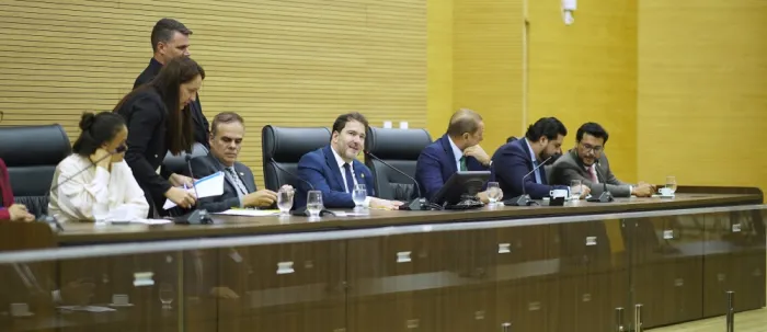  Parlamentares durante sessão ordinária realizada na Alero (Foto: Rafael Oliveira I Secom ALE/RO)