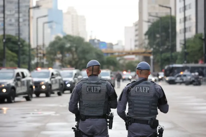 Traficante é preso com 1,4 mil porções de drogas durante Operação da PM no centro de SP