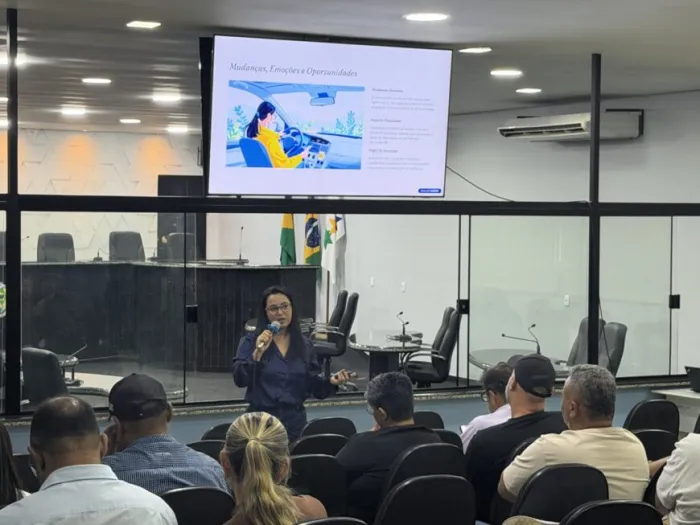 O foco do encontro é promover um trânsito mais seguro, fortalecendo a atuação dos profissionais responsáveis pela formação de condutores