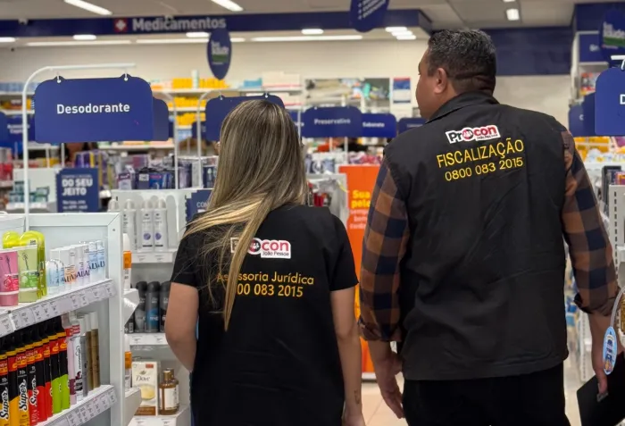 Fiscalização do Procon-JP às farmácias autua 11 estabelecimentos e apreende quase 300 produtos