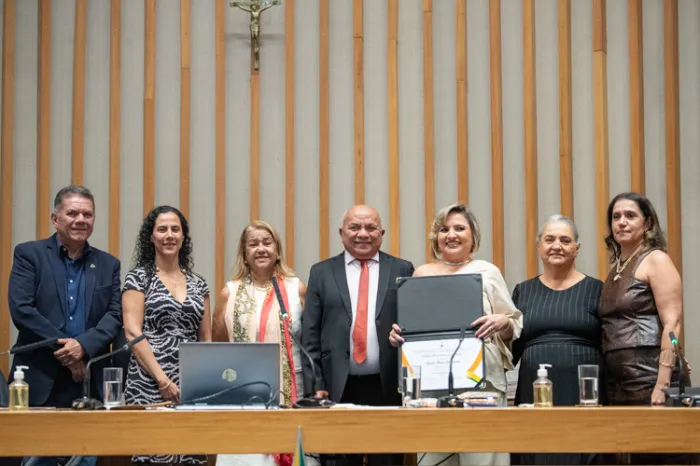 Delegada de repressão aos crimes de discriminação recebe título de Cidadã Honorária de Brasília