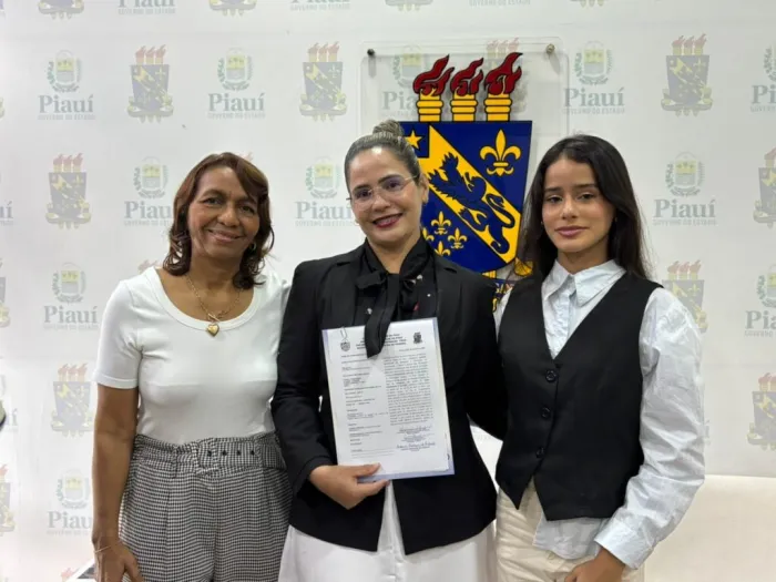 Novos professores tomam posse e vão reforçar ensino nos campi da Uespi